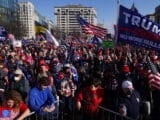 Tisíce příznivců Trumpa se shromáždili ve Washingtonu, aby protestovali proti výsledkům voleb
