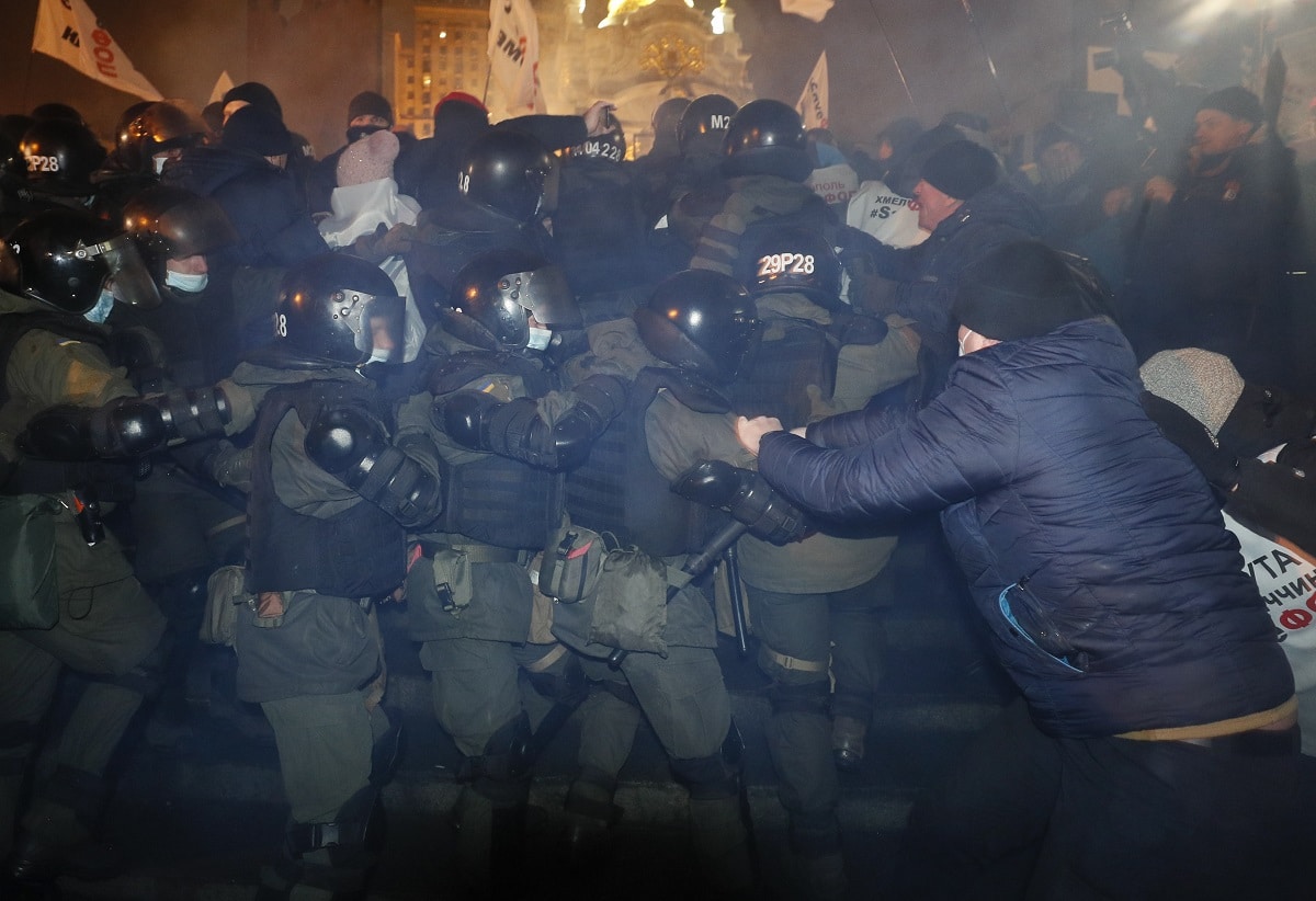 Ukrajina Desítky zraněných policistů během protestu proti lockdownu WN24.cz World News 24