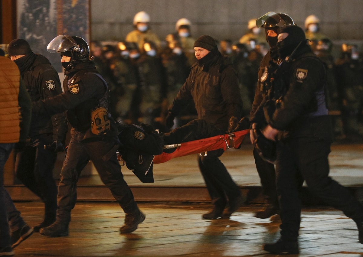 Ukrajina Desítky zraněných policistů během protestu proti lockdownu WN24.cz World News 24