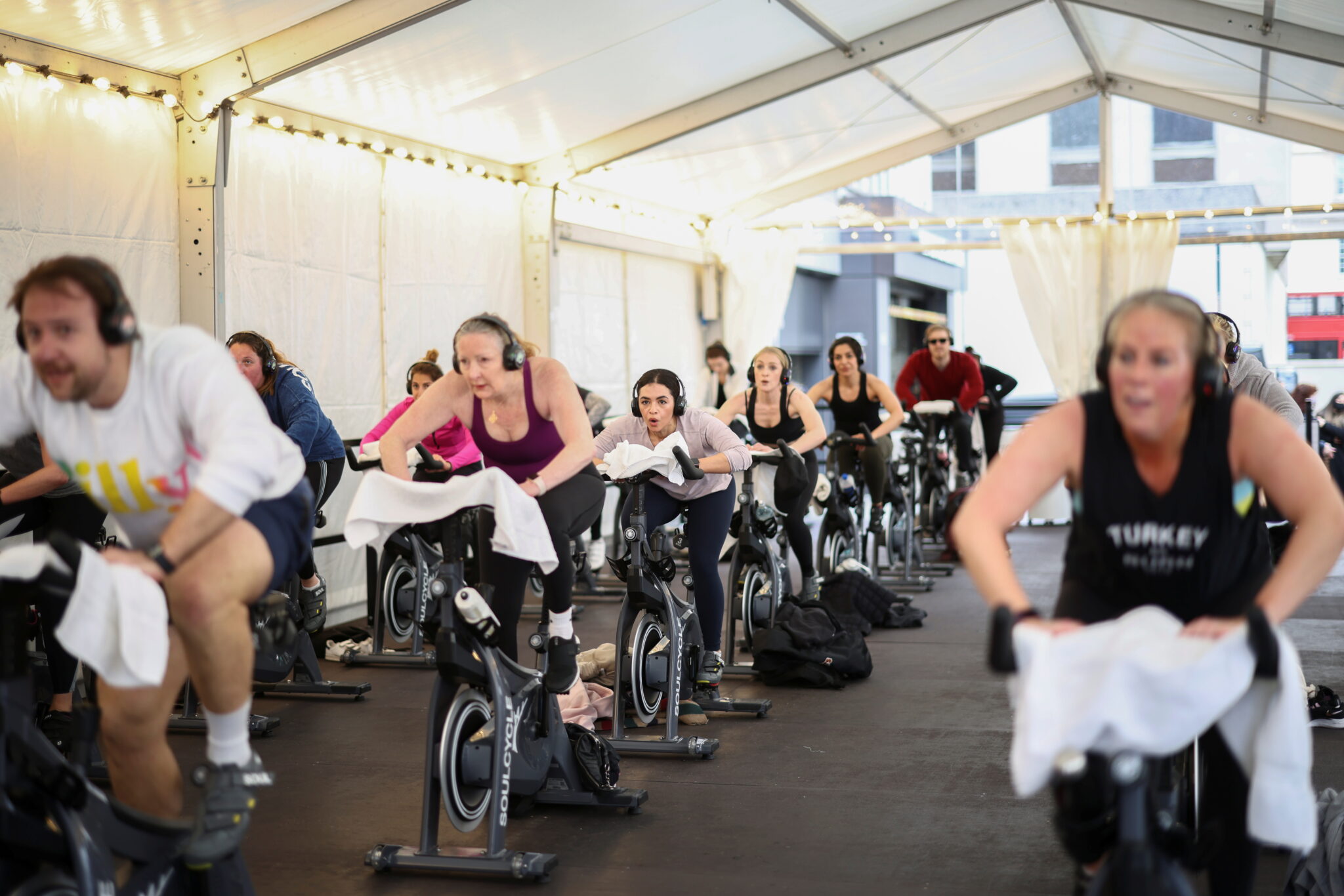 Otevření fitness center v Anglii po tříměsíčním lockdownu