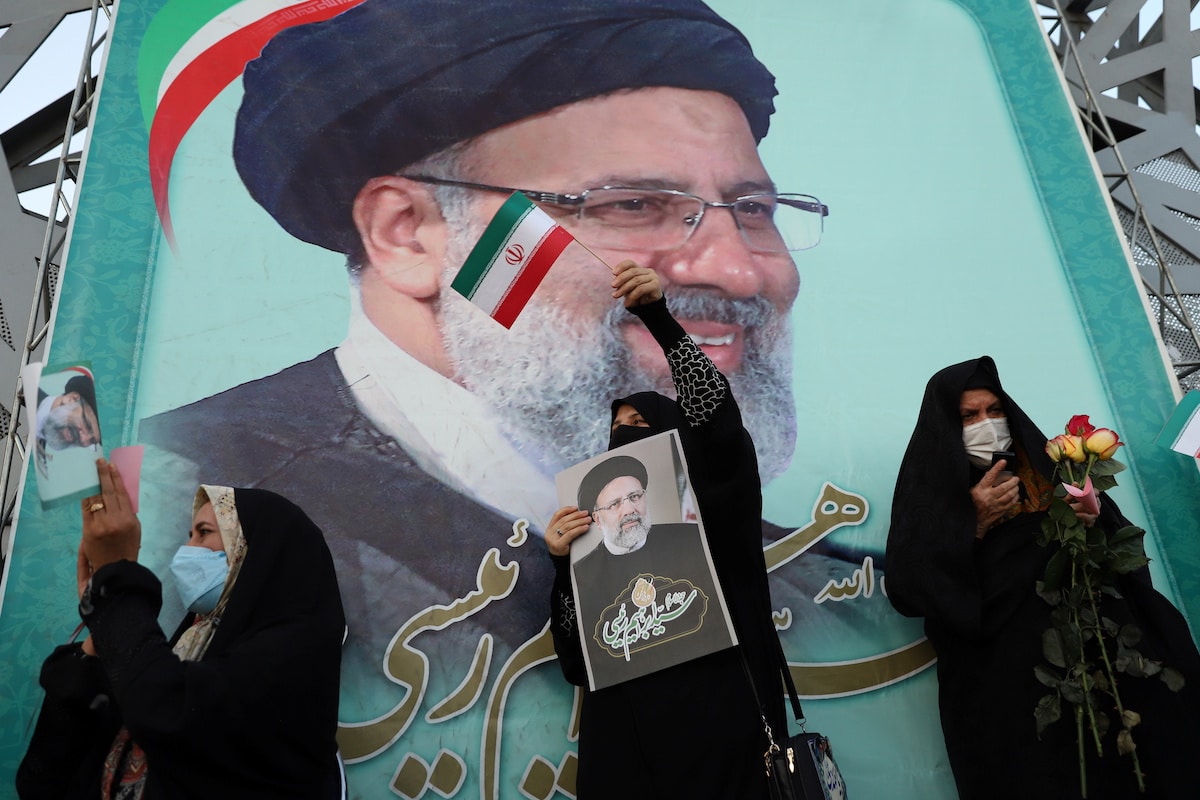 Oslavy vítězství v Teheránu. Foto: Reuters