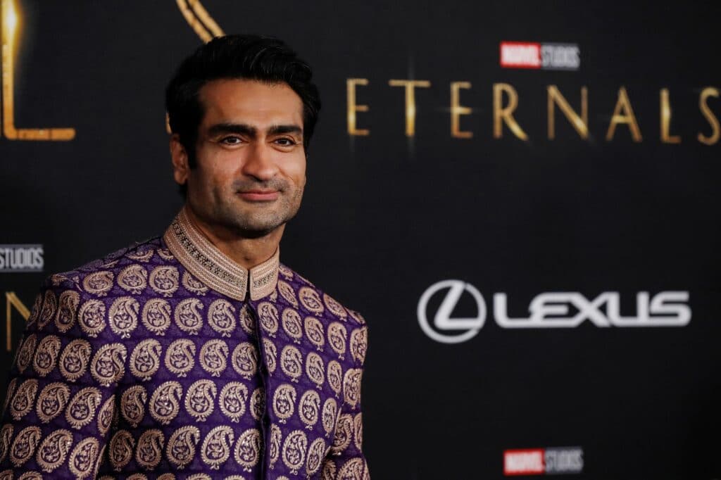 Herec Kumail Nanjiani na premiéře Eternals