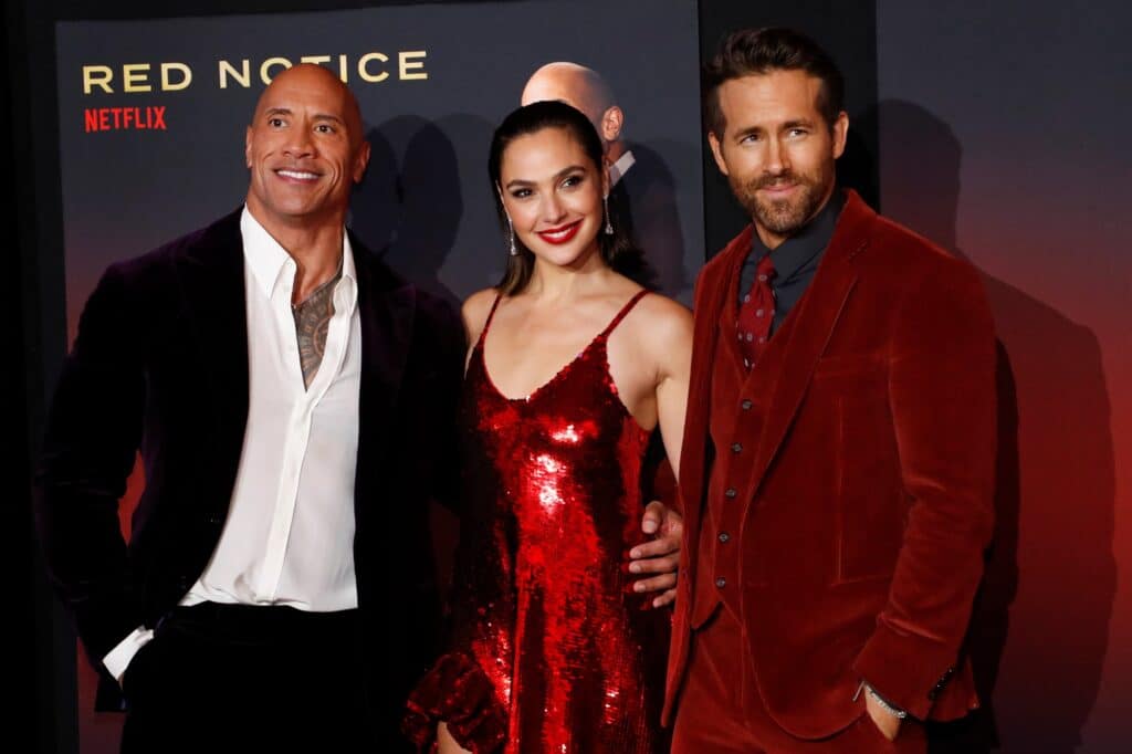 Dwayne Johnson, Gal Gadot a Ryan Reynolds na premiéře Red Notice