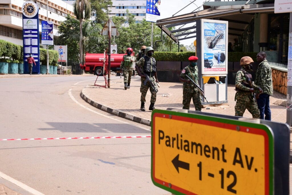 Ugandské bezpečnostní síly zajistily místo výbuchu v Kampale