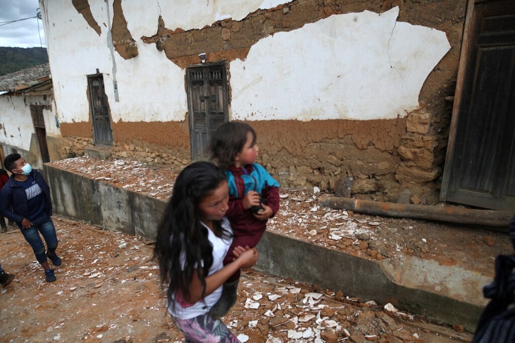 Zemětřesení v Peru poškodilo desítky budov
