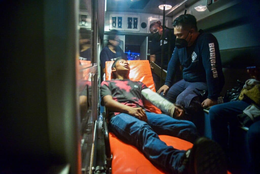 Desítky zraněných záchranáři převezli do nemocnic v Chiapasu