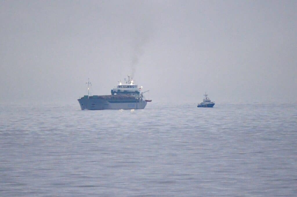 Britská nákladní loď Scot Carrier po srážce