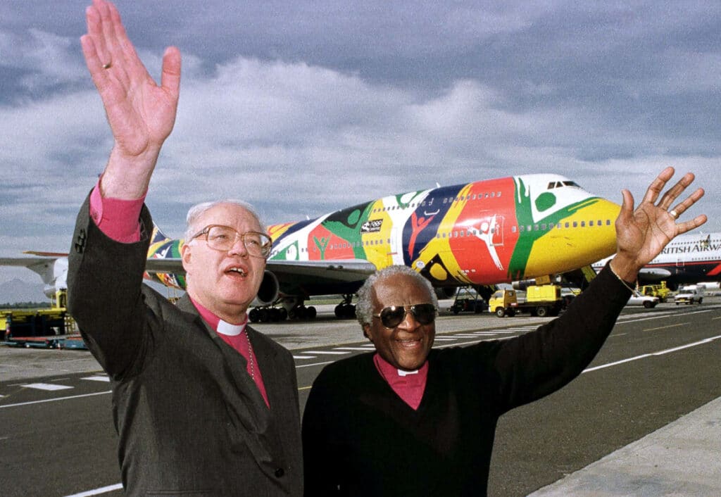 zemřel Desmond Tutu