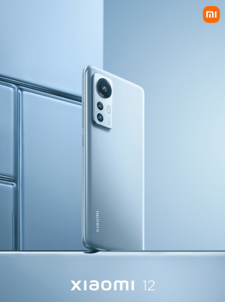 Xiaomi 12 v modré barvě