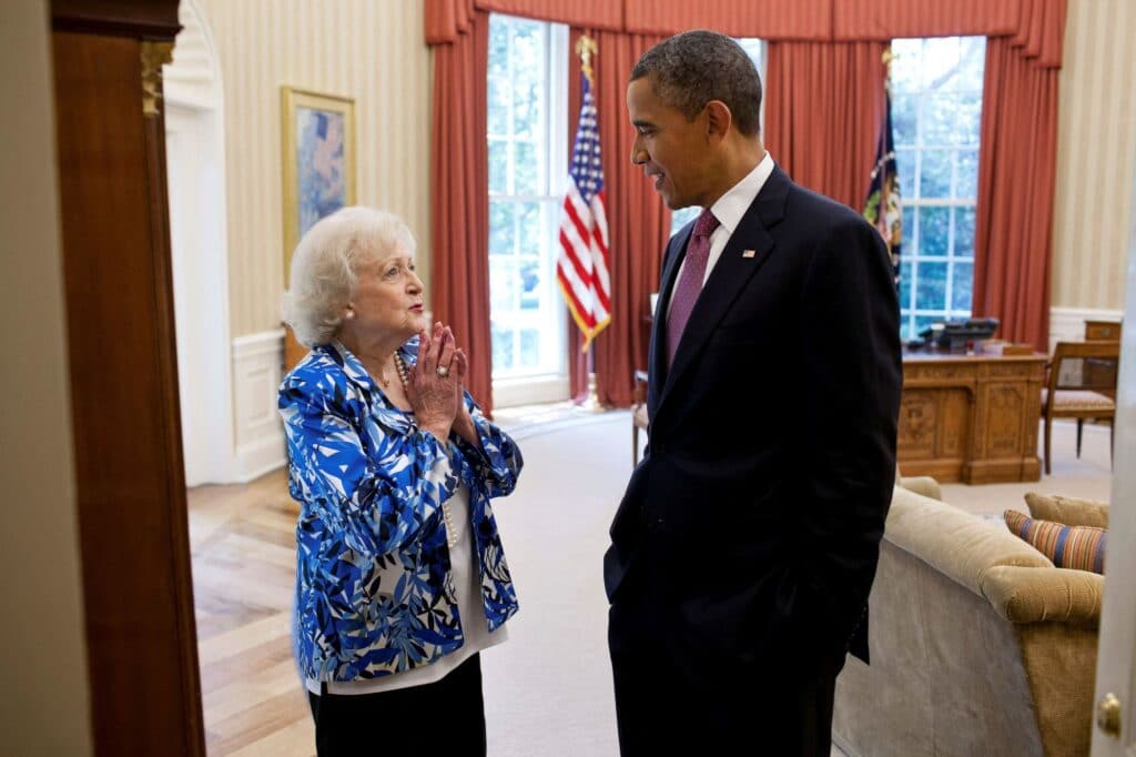 Betty White a Barack Obama, 2012