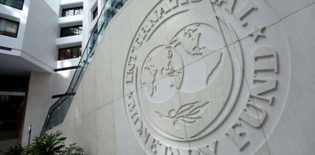 Podle Mezinárodního měnového fondu je globální ekonomika slabší, než očekával