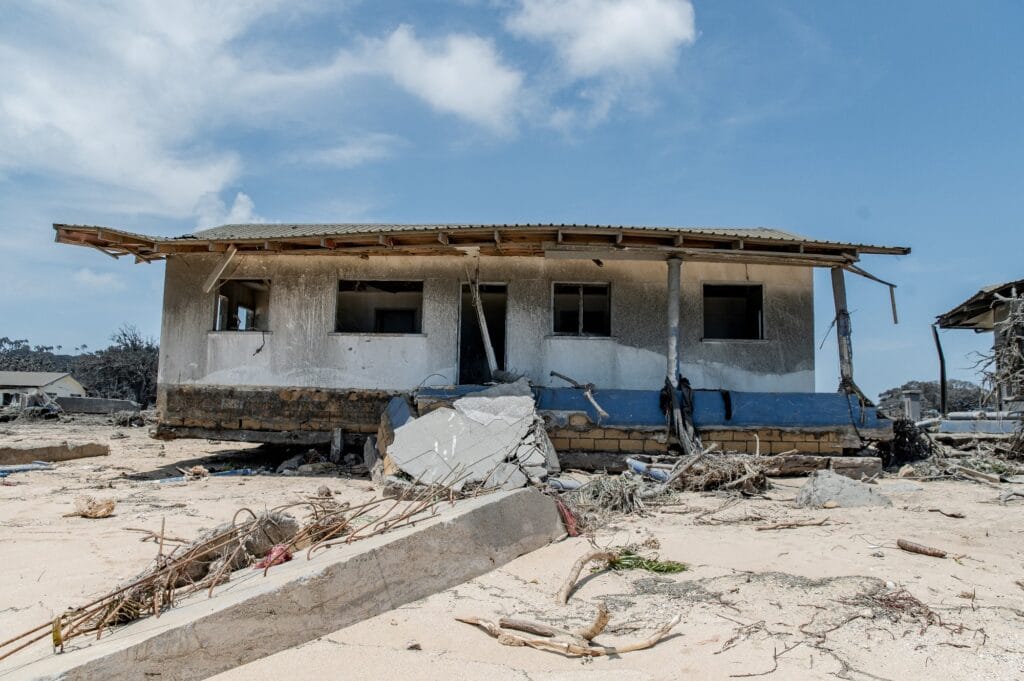 Poškozený objekt, Nomuka, Tonga