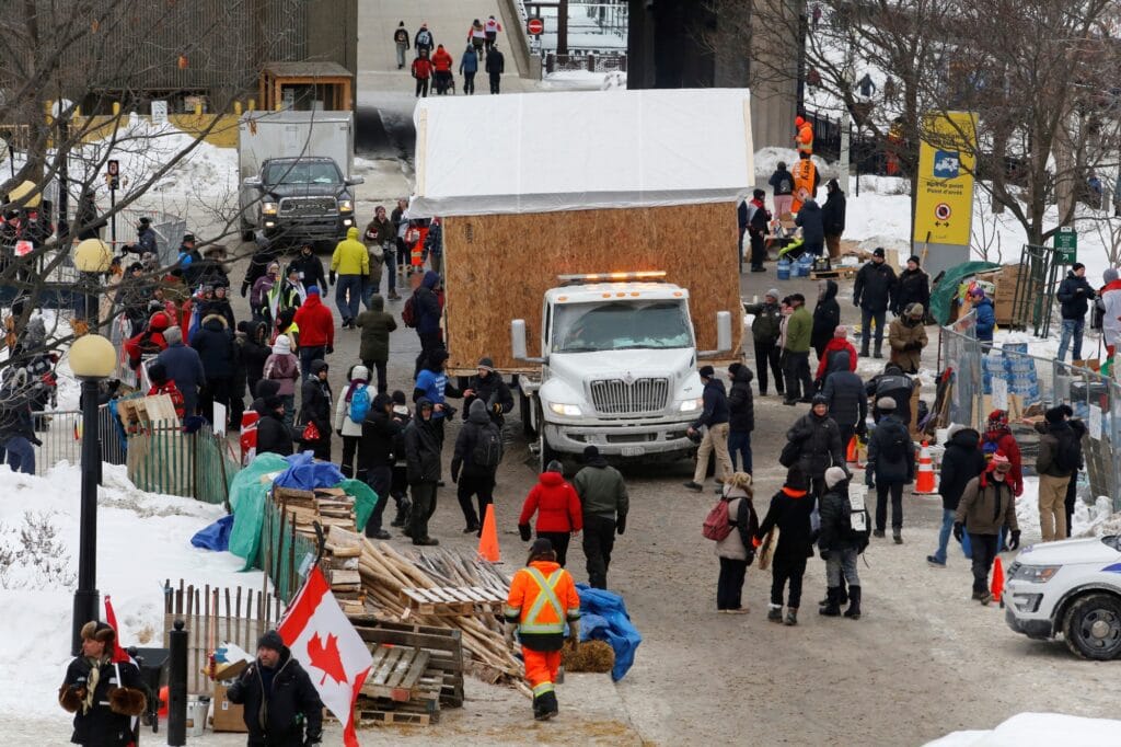 Chatka, která demonstrantům sloužila jako kuchyň