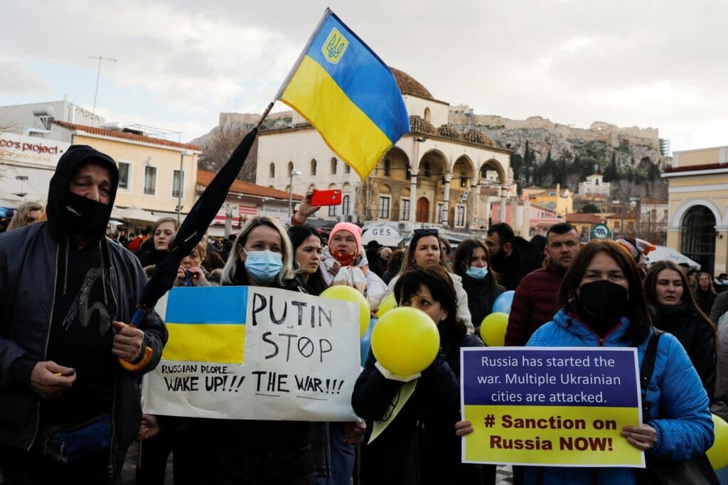 Ukrajinci žijící v Řecku protestovali na náměstí v Aténách