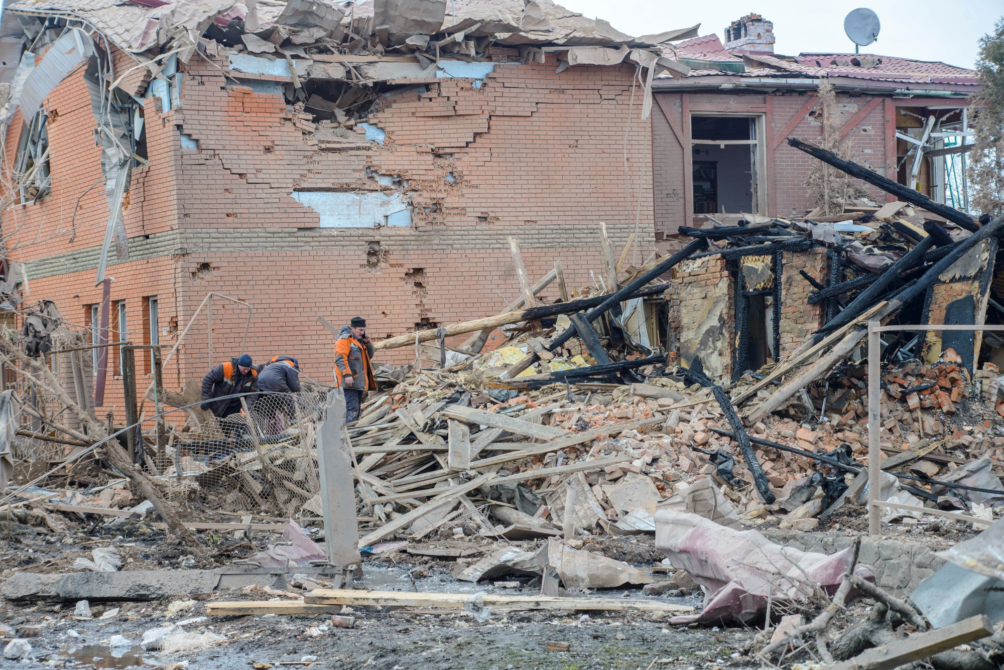 Бомбят киев сегодня последние новости. Разбомбленные города Украины. Бомбардировка Донбасса. Последствия войны на Украине.
