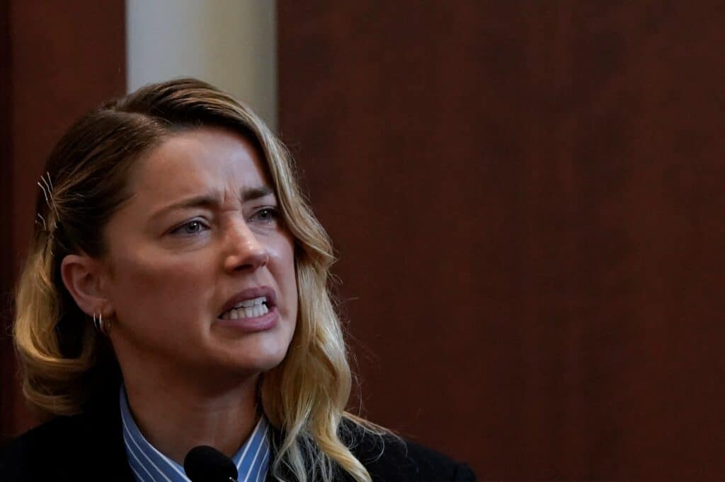 Svědectví Amber Heard bylo plné emocí