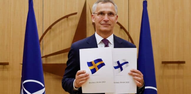 Finsko a Švédsko podaly žádost o vstup do NATO