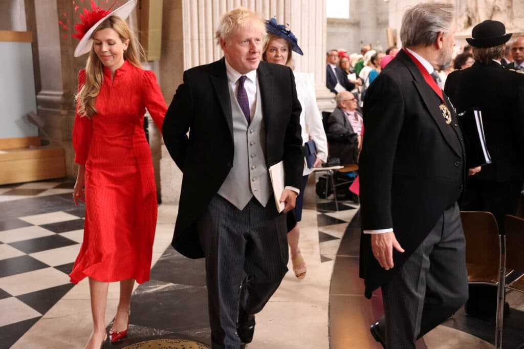 Britský premiér Boris Johnson s manželkou Carrie Johnson