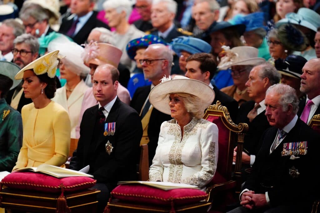Vévoda a vévodkyně z Cambridge, princ Charles a Camilla, vévodkyně z Cornwallu