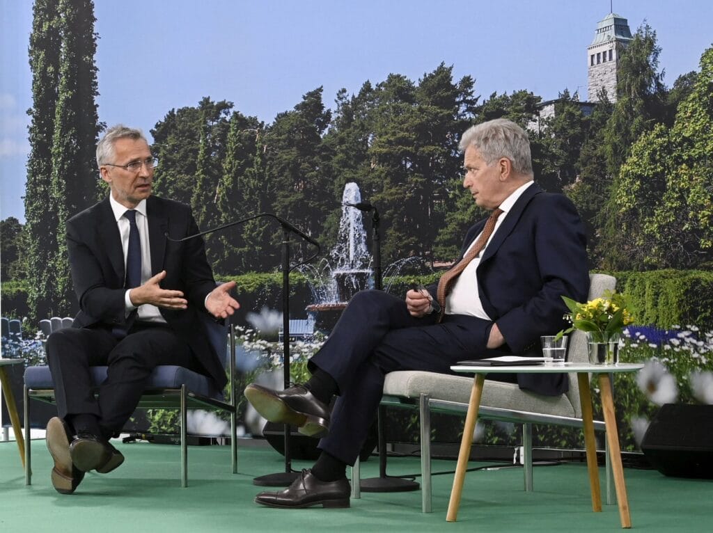 Šéf NATO Stoltenberg a finský prezident Niinistö