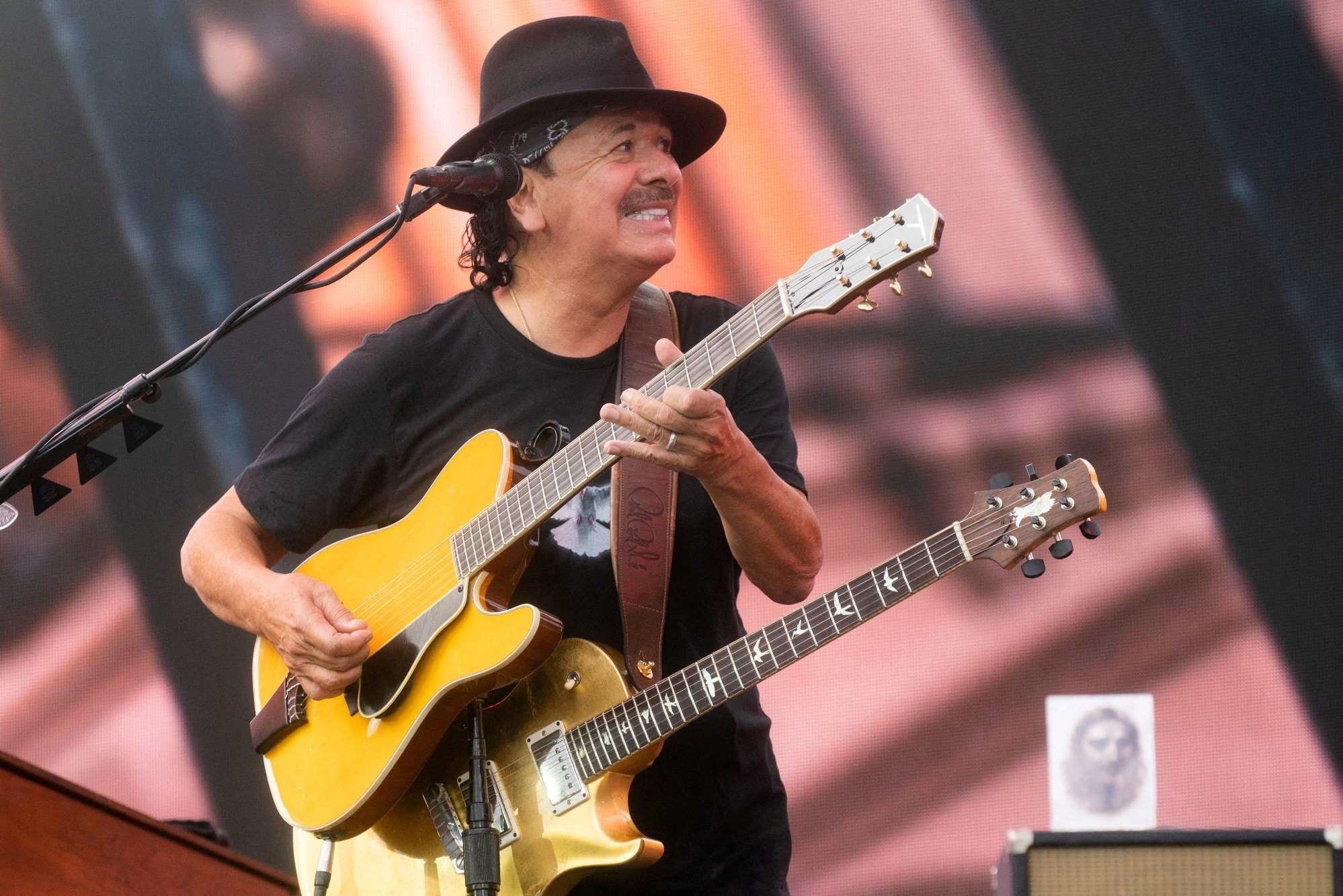 Kytarista Carlos Santana