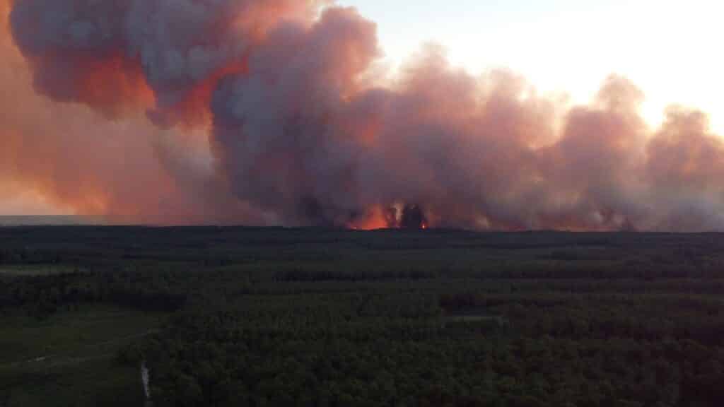 Kouř z požáru v Gironde, foceno z Landiras