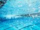 Ve Francii v pondělí zavřelo 30 veřejných bazénů, provozovatel nemá na energie