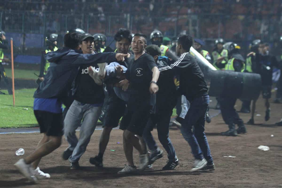 Nepokoje na fotbalovém zápase v Indonésii