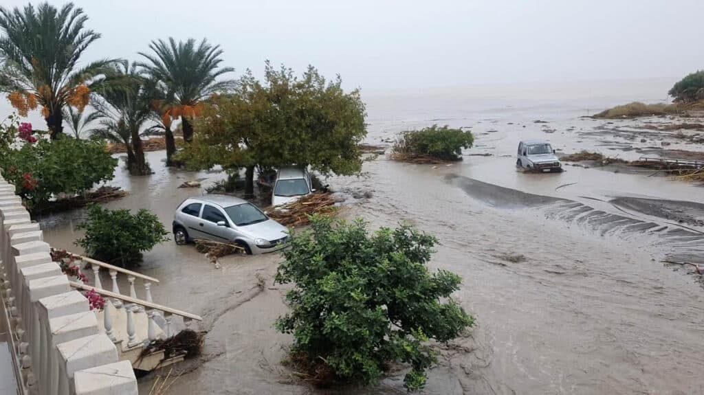 oběti bleskových záplav na Krétě