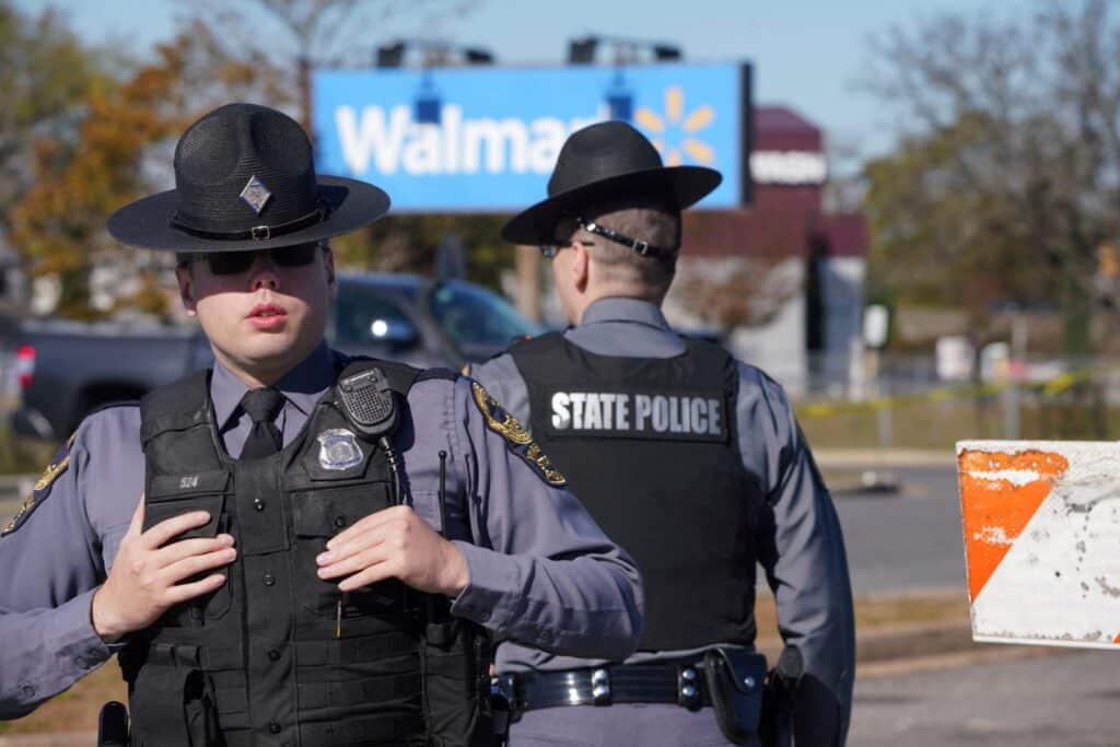 Střelba ve Walmartu