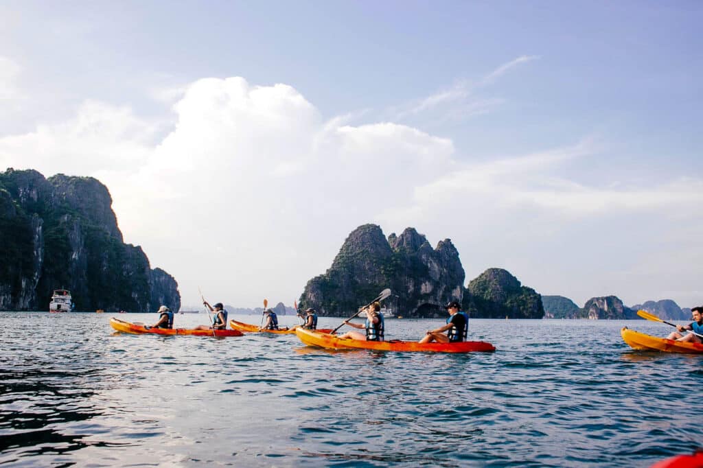 Ha Long Bay Zátoka draků Vietnam