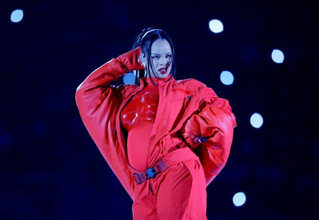 Show RIhanna zakončila písní Diamonds