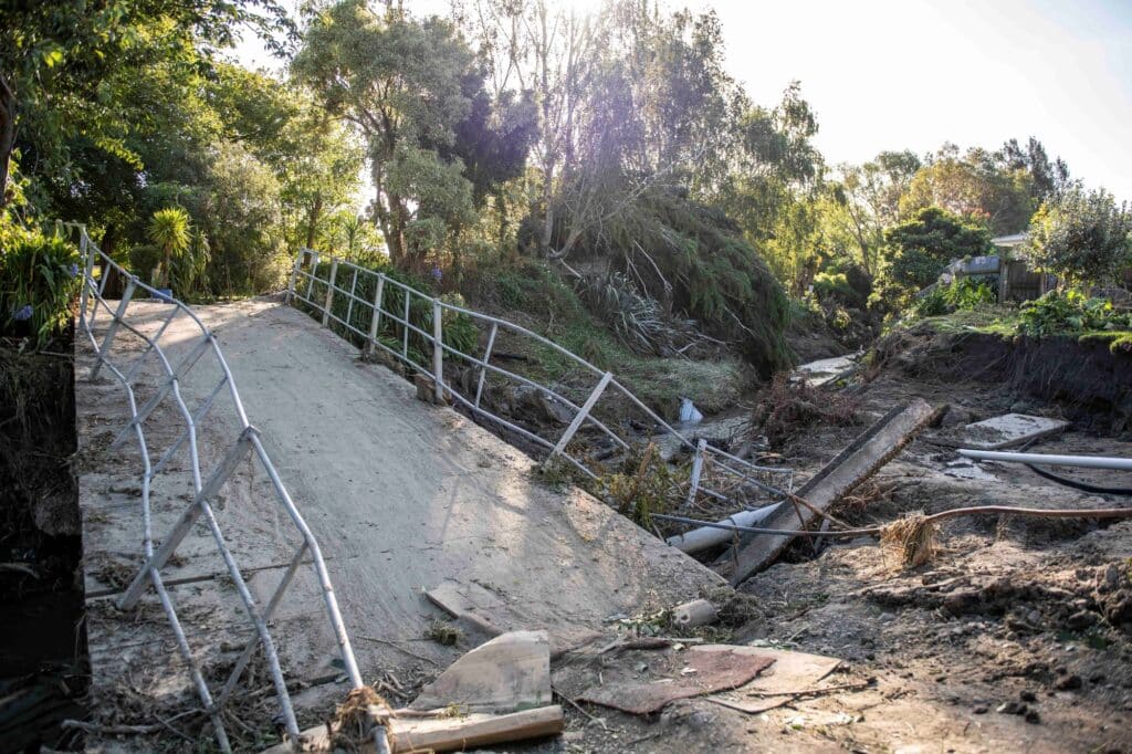 Zničený most v Havelock North na Novém Zélandu