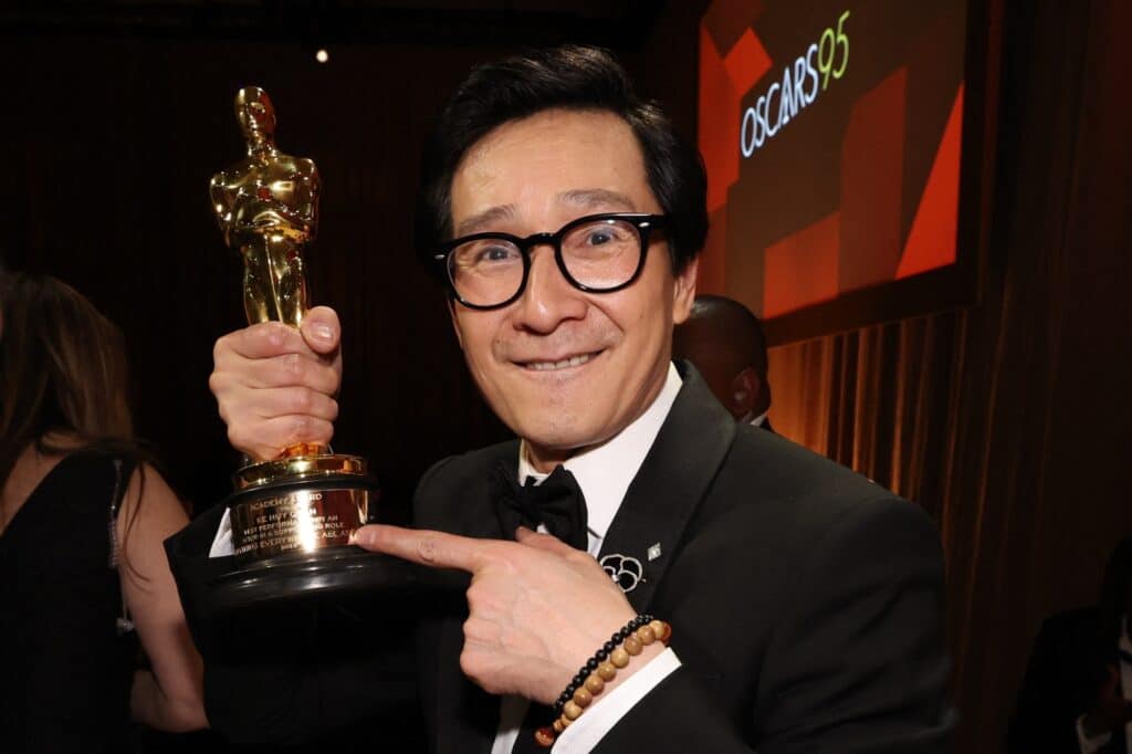 Ke Huy Quan získal Oscara za vedlejší roli ve filmu Všechno, všude, najednou