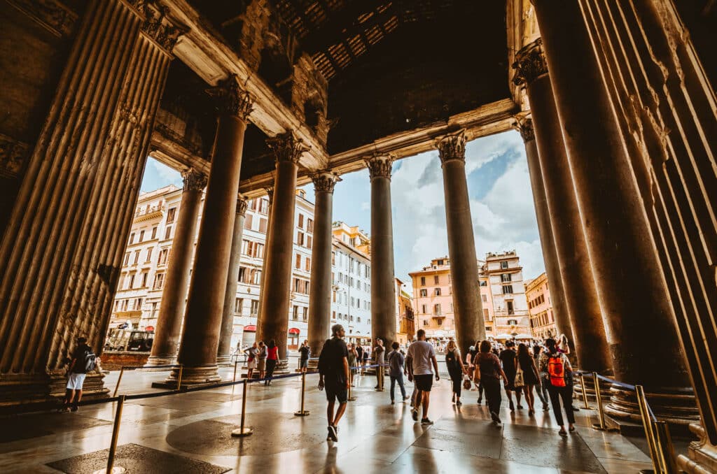 Pantheon zavedení vstupného