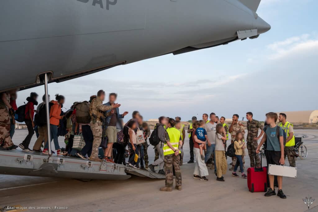 Francouzští občané evakuovaní do Džibutska