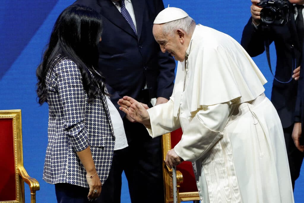 Papež František Itálie bohatí děti