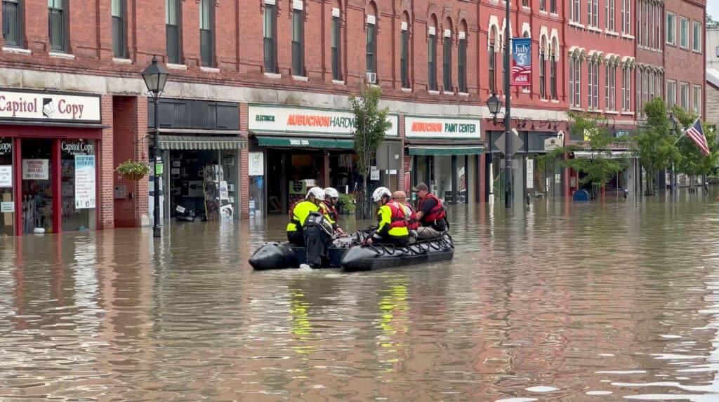 Záplavy ve Vermontu hlavní město přehrada