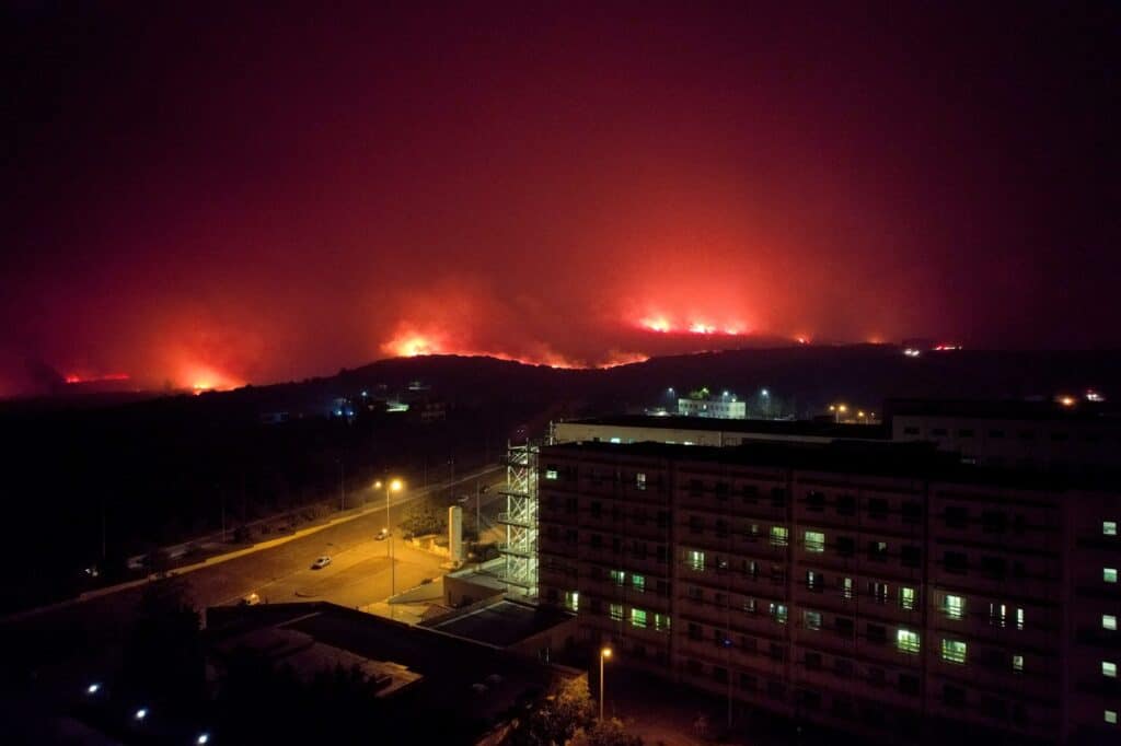 Požár v blízkosti nemocnice v Alexandrupoli