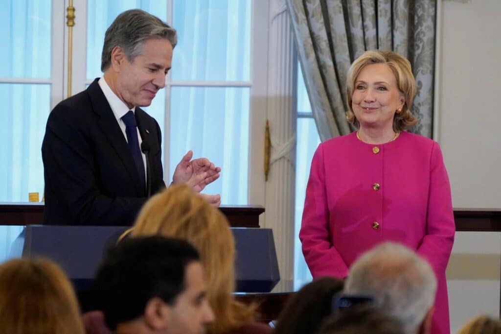 Hillary Clinton a Antony Blinken