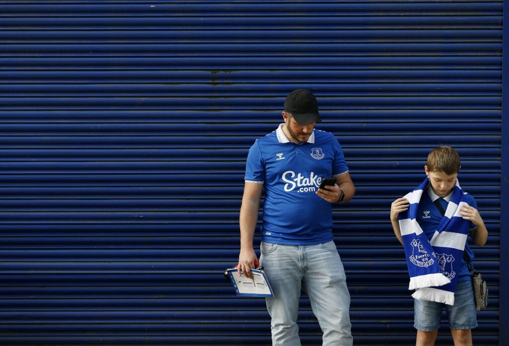 Everton v problémech