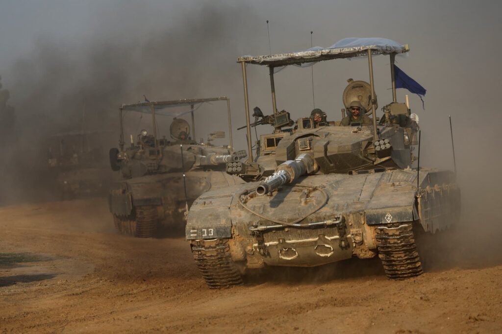 Izraelské tanky se přibližují ke městu Chán Júnis na jihu Pásma Gazy