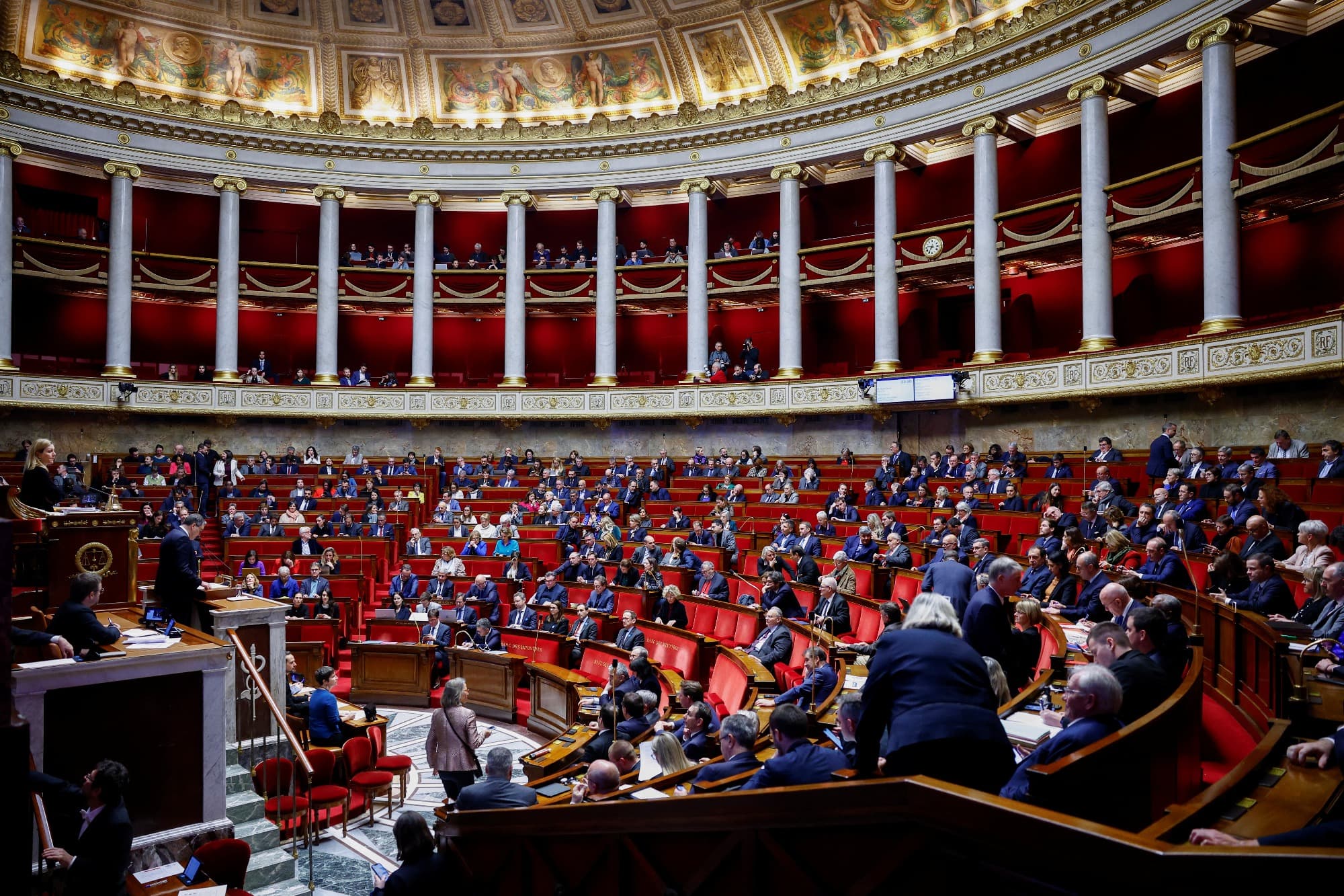 Le Parlement français approuve une loi controversée sur l’immigration et renforce les exigences pour les étrangers – WN24.cz – World News 24