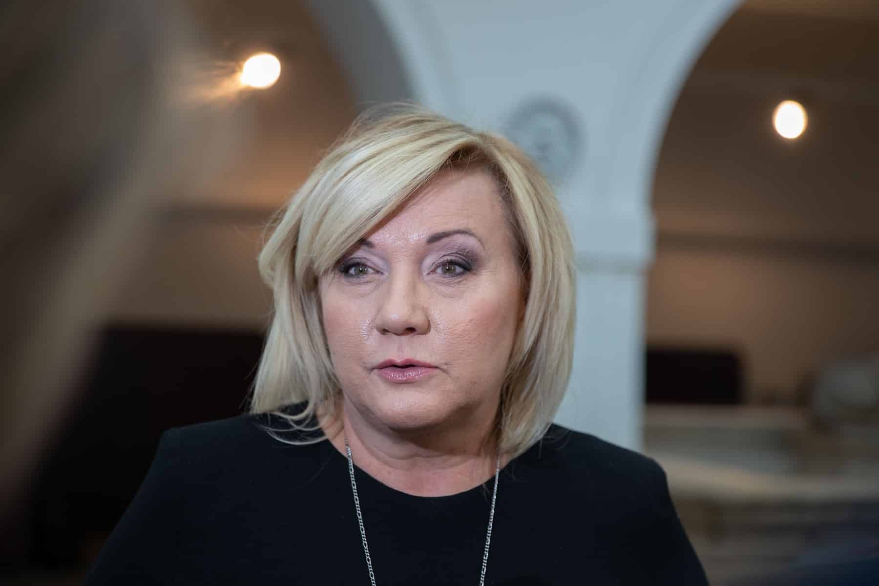 Kdo je „Dorota Máchalová“ české scény? Alena Schillerová v centru dalšího skandálu
