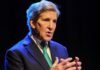 John Kerry označil dezinformace a klamná vyjádření za klimatické riziko