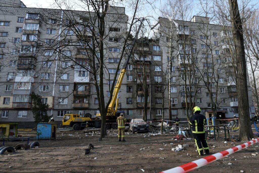 Při ruském útoku leteckými bombami zemřeli v Sumské oblasti dva lidé