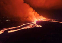 Island: Grindavík ohrožuje další sopečná erupce, bylo nutné posílit obranné bariéry
