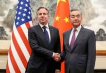 Vztahy mezi USA a Čínou jsou ohroženy "sestupnou spirálou", varuje čínský představitel