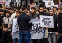Islamisté v Hamburku žádali chalífát, německé politiky to pobouřilo
