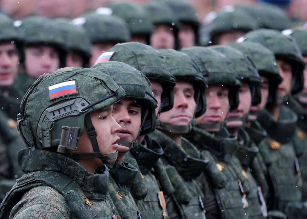 Ruská armáda může útočit na Ukrajinu bez ohledu na ztráty během dalších let